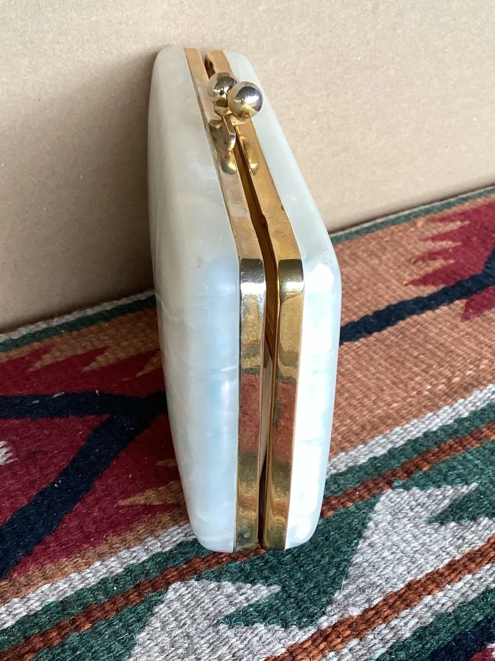 Vintage marble white purse clutch hard body lucite acrylic minaudiére bag